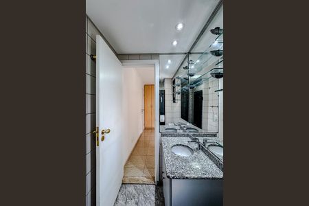 Apartamento para alugar com 88m², 3 quartos e 1 vaga Apartamento para alugar com 88m², 3 quartos e 1 vagaBanheiro da Suíte