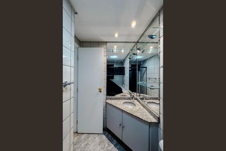 Apartamento para alugar com 88m², 3 quartos e 1 vaga Apartamento para alugar com 88m², 3 quartos e 1 vagaBanheiro