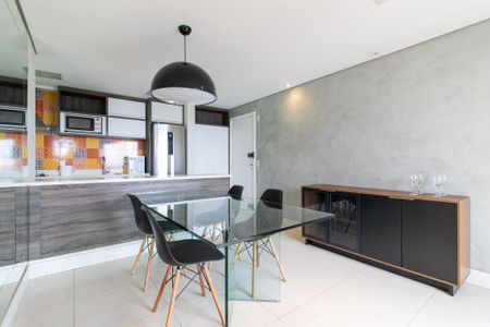 Sala de apartamento para alugar com 2 quartos, 74m² em Fazenda Santa Cândida, Campinas