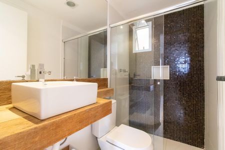 Apartamento para alugar com 74m², 2 quartos e 2 vagasBanheiro