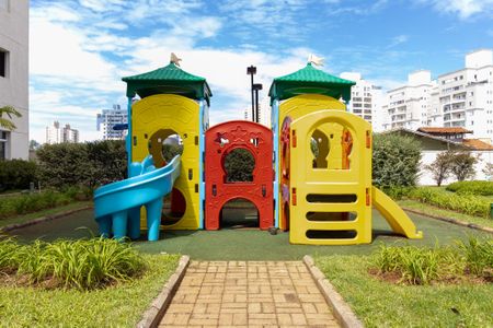 Apartamento para alugar com 74m², 2 quartos e 2 vagasÁrea comum - Playground