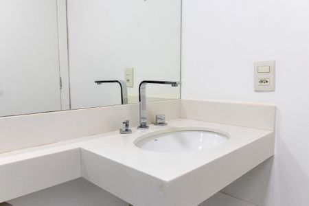 Apartamento para alugar com 74m², 2 quartos e 2 vagasBanheiro da Suíte