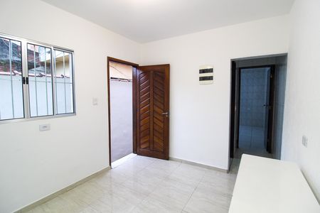 Sala de casa para alugar com 2 quartos, 130m² em Raposo Tavares, São Paulo