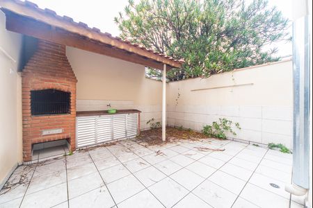 Casa à venda com 299m², 3 quartos e 2 vagas Casa à venda com 299m², 3 quartos e 2 vagasQuintal e Área Gourmet