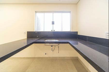 Casa à venda com 299m², 3 quartos e 2 vagas Casa à venda com 299m², 3 quartos e 2 vagasCozinha