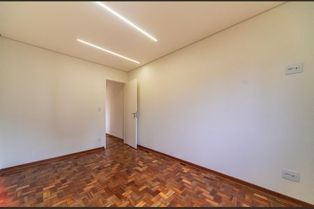 Casa à venda com 299m², 3 quartos e 2 vagas Casa à venda com 299m², 3 quartos e 2 vagasQuarto 1