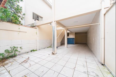 Casa à venda com 299m², 3 quartos e 2 vagas Casa à venda com 299m², 3 quartos e 2 vagasQuintal e Área Gourmet