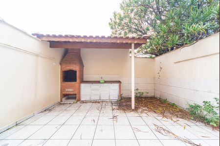 Casa à venda com 299m², 3 quartos e 2 vagas Casa à venda com 299m², 3 quartos e 2 vagasQuintal e Área Gourmet