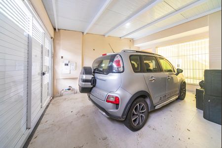 Casa à venda com 299m², 3 quartos e 2 vagas Casa à venda com 299m², 3 quartos e 2 vagasGaragem