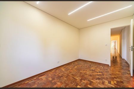 Casa à venda com 299m², 3 quartos e 2 vagas Casa à venda com 299m², 3 quartos e 2 vagasQuarto 1