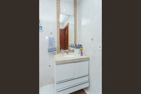 Casa à venda com 680m², 3 quartos e 5 vagasBanheiro social