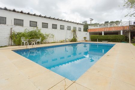 Casa à venda com 680m², 3 quartos e 5 vagasPiscina