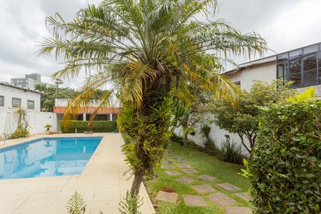 Casa à venda com 680m², 3 quartos e 5 vagasQuintal