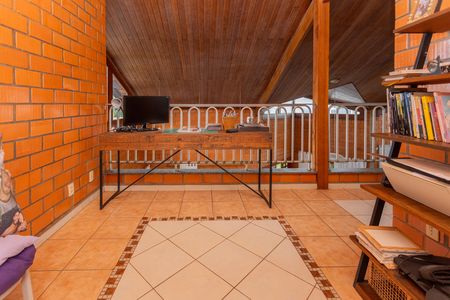 Casa à venda com 680m², 3 quartos e 5 vagasEscritório