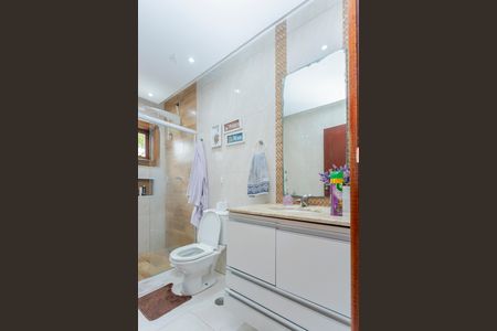 Casa à venda com 680m², 3 quartos e 5 vagasBanheiro social