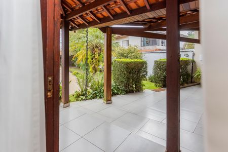 Casa à venda com 680m², 3 quartos e 5 vagasEntrada