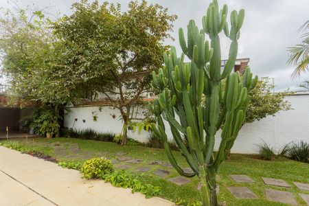 Casa à venda com 680m², 3 quartos e 5 vagasQuintal