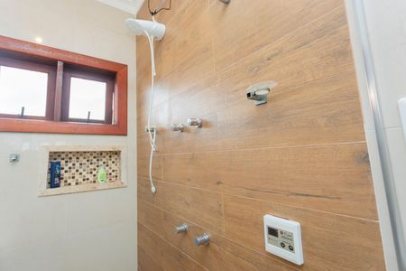 Casa à venda com 680m², 3 quartos e 5 vagasBanheiro da Suíte