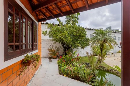 Casa à venda com 680m², 3 quartos e 5 vagasHall de entrada