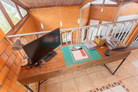 Casa à venda com 680m², 3 quartos e 5 vagasEscritório