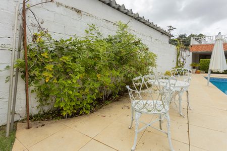 Casa à venda com 680m², 3 quartos e 5 vagasQuintal