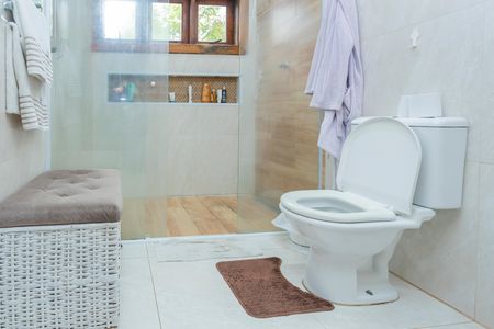 Casa à venda com 680m², 3 quartos e 5 vagasBanheiro social
