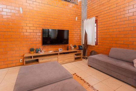 Casa à venda com 680m², 3 quartos e 5 vagasSala