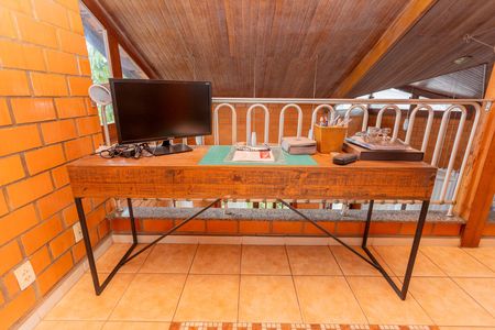 Casa à venda com 680m², 3 quartos e 5 vagasEscritório