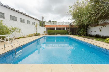 Casa à venda com 680m², 3 quartos e 5 vagasPiscina