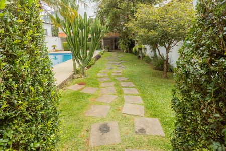 Casa à venda com 680m², 3 quartos e 5 vagasQuintal