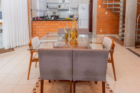 Casa à venda com 680m², 3 quartos e 5 vagasCopa