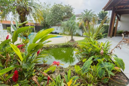 Casa à venda com 680m², 3 quartos e 5 vagasQuintal