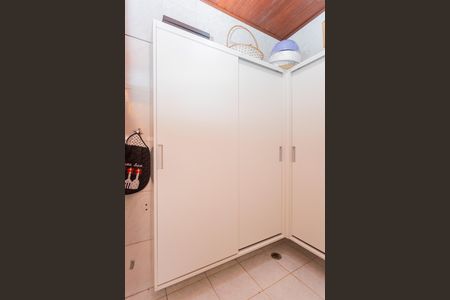 Casa à venda com 680m², 3 quartos e 5 vagasDespensa