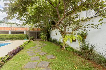 Casa à venda com 680m², 3 quartos e 5 vagasQuintal