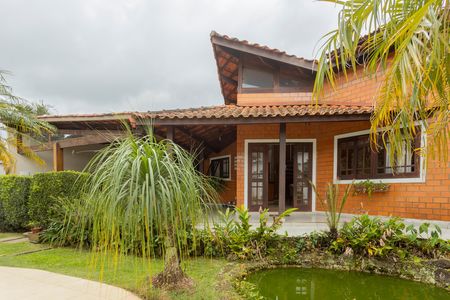 Casa à venda com 680m², 3 quartos e 5 vagasQuintal