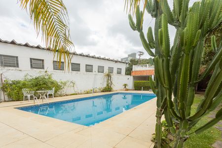 Casa à venda com 680m², 3 quartos e 5 vagasPiscina