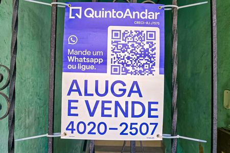 Apartamento à venda com 67m², 3 quartos e sem vaga Apartamento à venda com 67m², 3 quartos e sem vagaFachada com placa
