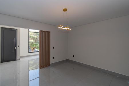 Casa de condomínio para alugar com 200m², 3 quartos e 2 vagas Casa de condomínio para alugar com 200m², 3 quartos e 2 vagasSala de Jantar