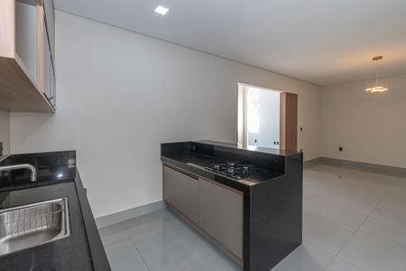 Casa de condomínio para alugar com 200m², 3 quartos e 2 vagas Casa de condomínio para alugar com 200m², 3 quartos e 2 vagasCozinha