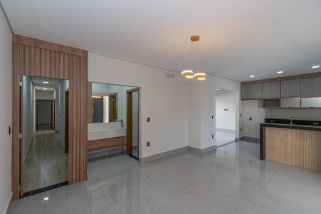 Casa de condomínio para alugar com 200m², 3 quartos e 2 vagas Casa de condomínio para alugar com 200m², 3 quartos e 2 vagasSala de Jantar
