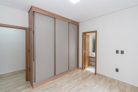 Casa de condomínio para alugar com 200m², 3 quartos e 2 vagas Casa de condomínio para alugar com 200m², 3 quartos e 2 vagasSuite 3