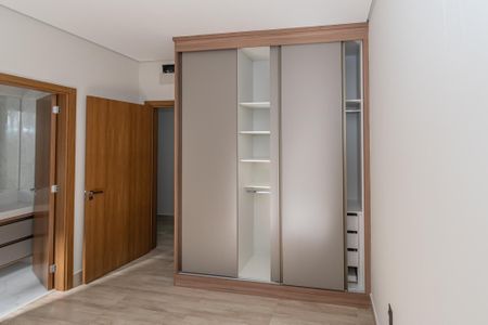 Casa de condomínio para alugar com 200m², 3 quartos e 2 vagas Casa de condomínio para alugar com 200m², 3 quartos e 2 vagasSuite 2