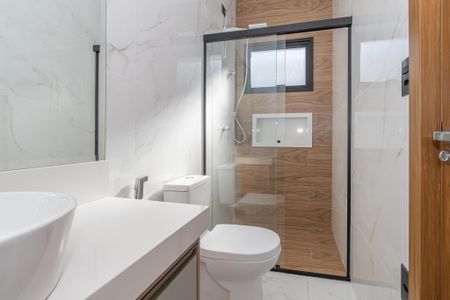 Casa de condomínio para alugar com 200m², 3 quartos e 2 vagas Casa de condomínio para alugar com 200m², 3 quartos e 2 vagasBanheiro da Suíte 3