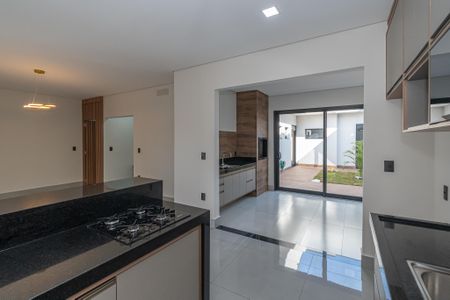 Casa de condomínio para alugar com 200m², 3 quartos e 2 vagas Casa de condomínio para alugar com 200m², 3 quartos e 2 vagasCozinha