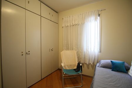 Apartamento para alugar com 76m², 3 quartos e 1 vagaQuarto 2