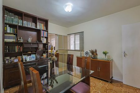 Sala de casa à venda com 3 quartos, 200m² em Carlos Prates, Belo Horizonte