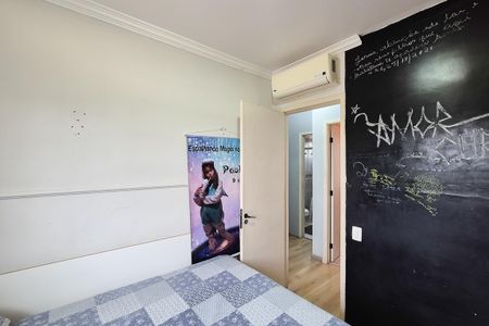 Casa de condomínio à venda com 180m², 3 quartos e 2 vagas Casa de condomínio à venda com 180m², 3 quartos e 2 vagasQuarto 1