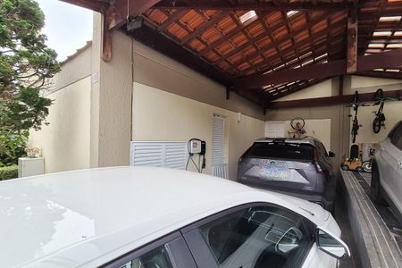 Casa de condomínio à venda com 180m², 3 quartos e 2 vagas Casa de condomínio à venda com 180m², 3 quartos e 2 vagasGaragem