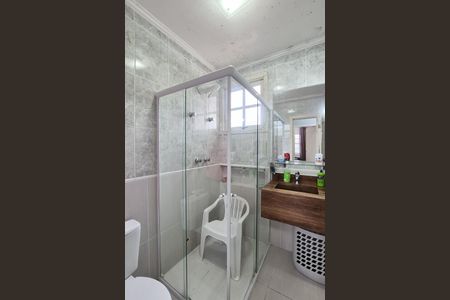 Casa de condomínio à venda com 180m², 3 quartos e 2 vagas Casa de condomínio à venda com 180m², 3 quartos e 2 vagasBanheiro Social