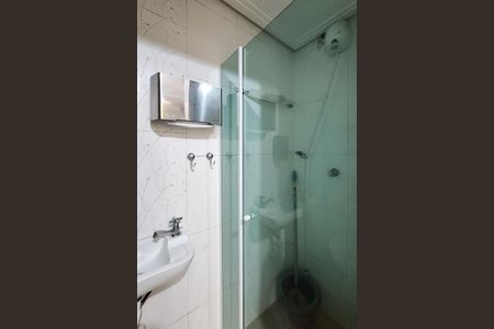 Casa de condomínio à venda com 180m², 3 quartos e 2 vagas Casa de condomínio à venda com 180m², 3 quartos e 2 vagasBanheiro de serviço